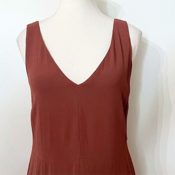 ARITZIA LITTLE MOON BROWN SLEEVELESS V-NECK MINI DRESS ARTICLE 63085 - 0 - Picture 4 of 10